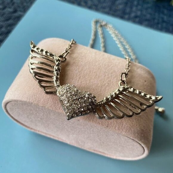 Vintage Angel Wings and Heart Crystal Filigree Necklace Silver - Picture 1 of 3